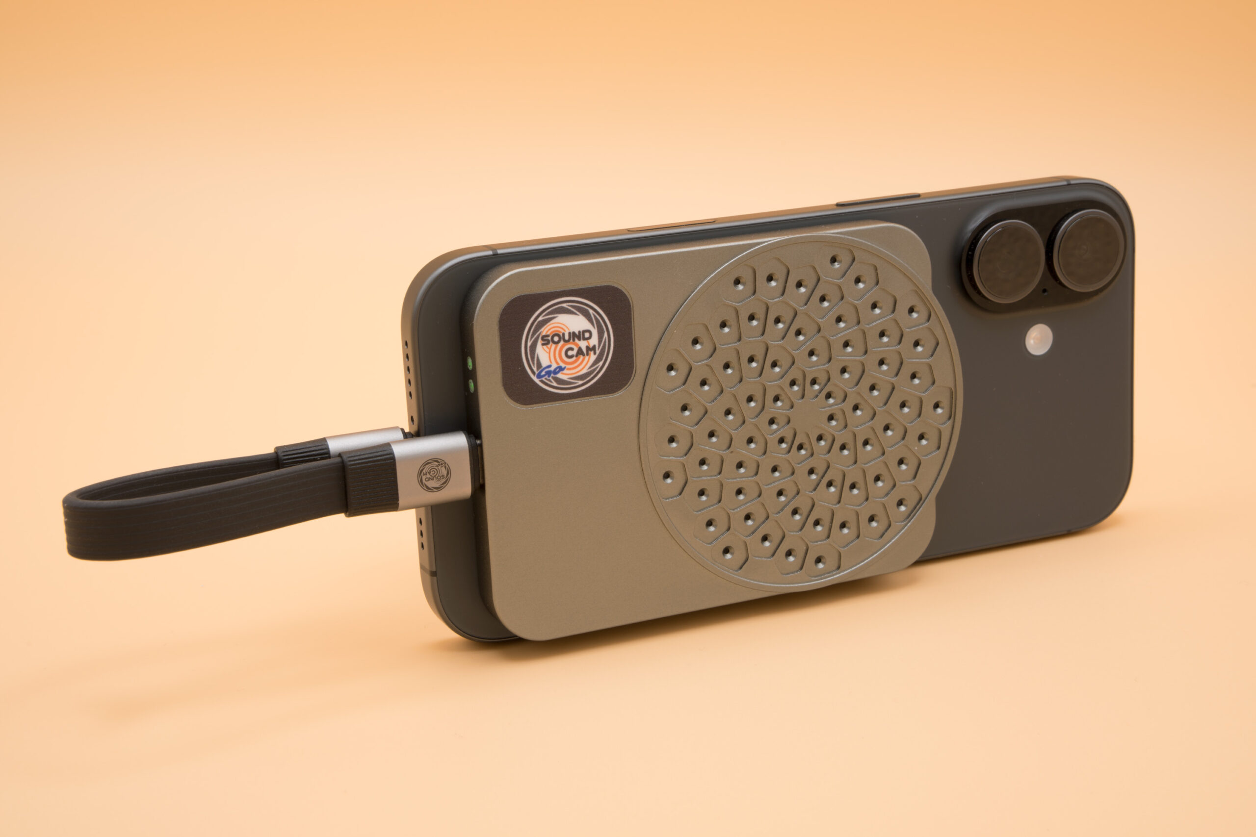 02_SC-Go-mounted-smartphone SoundCam Go mounted to smartphone